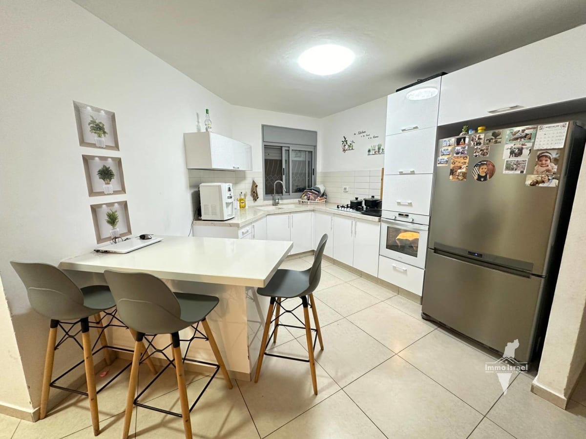 5-Room Apartment for Sale on HaRav Shlomo Tana Street, Be'er Sheva