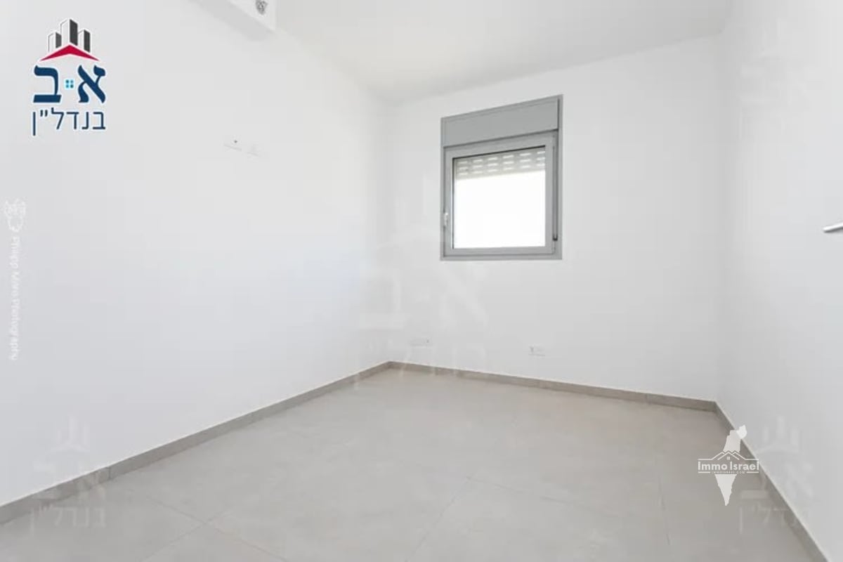 New 4-Room Apartment from Contractor for Sale on Ha-Melekh Amatsyahu Street, Haifa