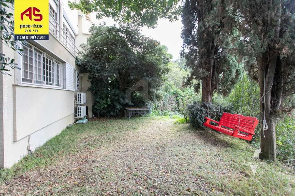 6.5-Room Two-Family House for Sale on Golda Meir Street, Haifa