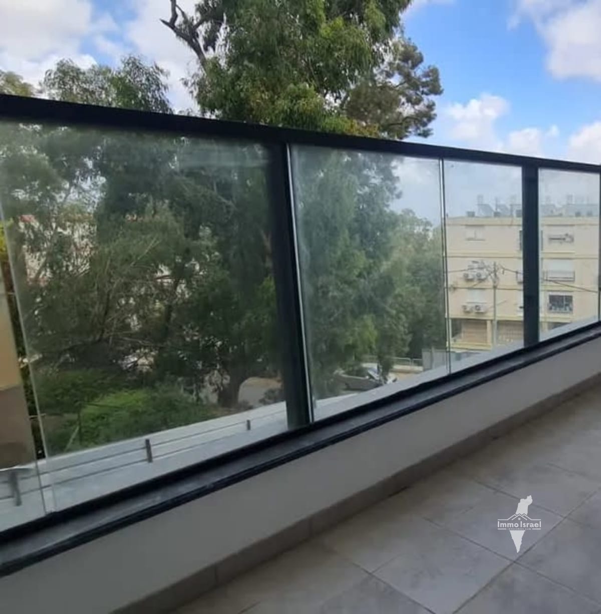 New 4-Room Apartment from Contractor for Sale on Zalman Shneur Street, Haifa