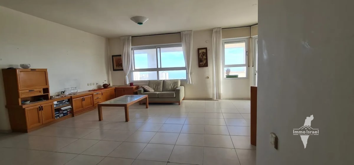 4-Room Apartment for Sale on Vardiya Street, Haifa