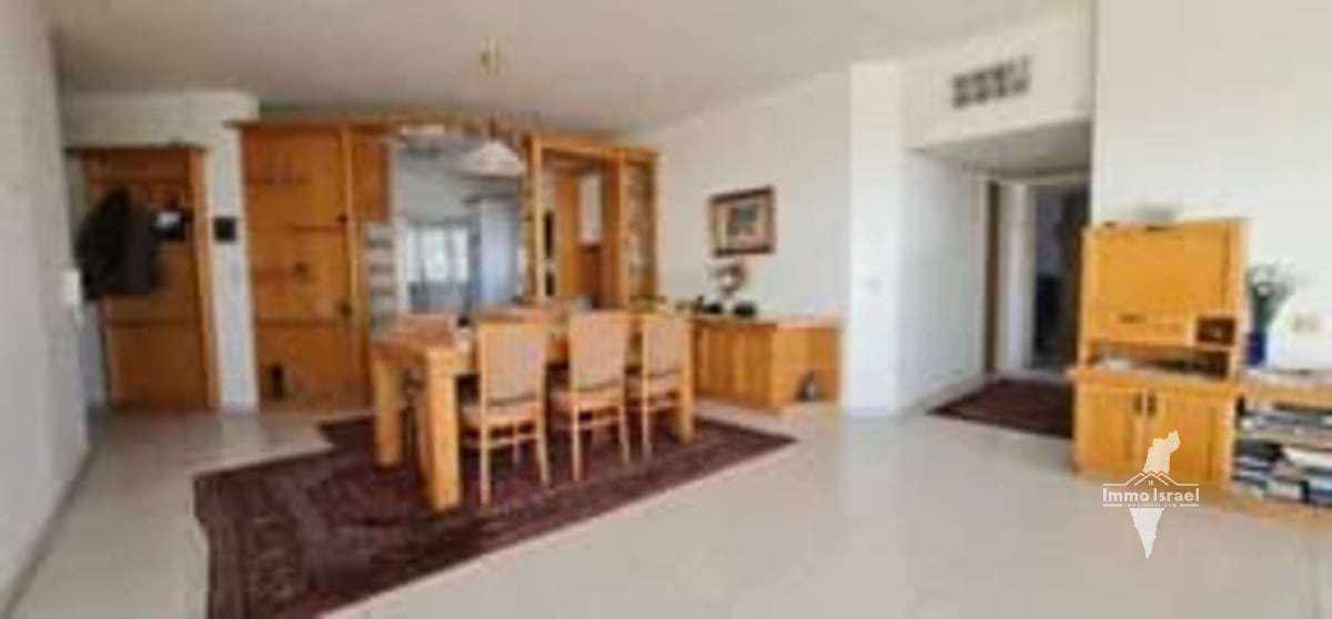 4-Room Apartment for Sale on Vardiya Street, Haifa