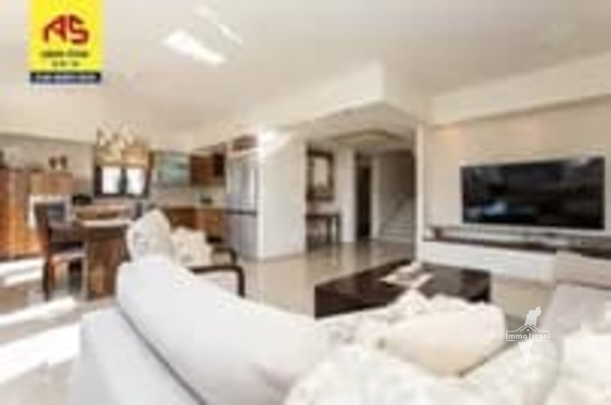 5-Room Penthouse for Sale on Nurit Street, Haifa