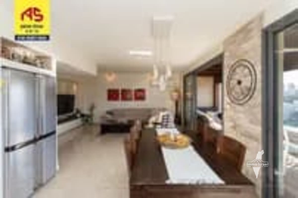 5-Room Penthouse for Sale on Nurit Street, Haifa