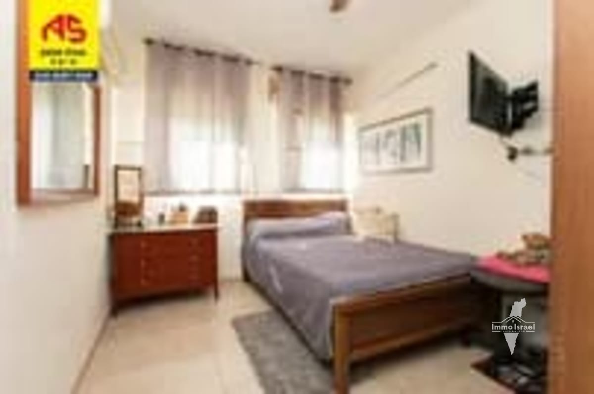 4-Room Garden Apartment on Emile Zola Street, Haifa