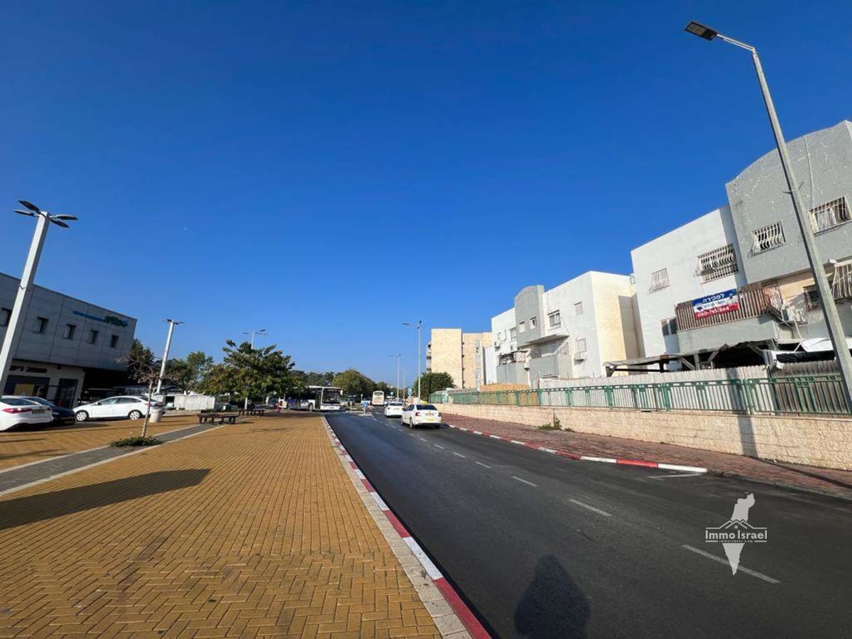 4-Room Apartment for Sale on Ha-Rav Tsaban Street, Netivot