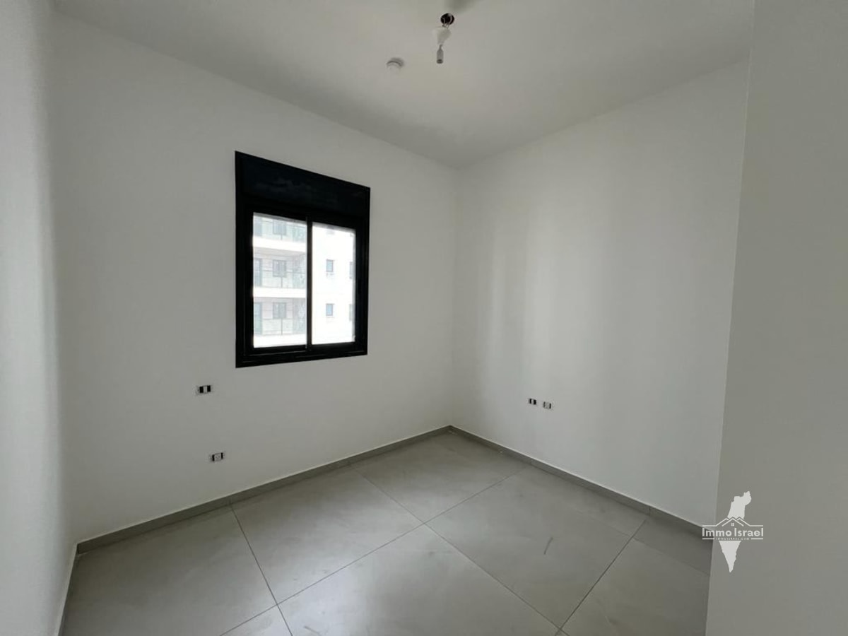 5-Room Penthouse for Sale on Yahadut Italia Street, Netivot