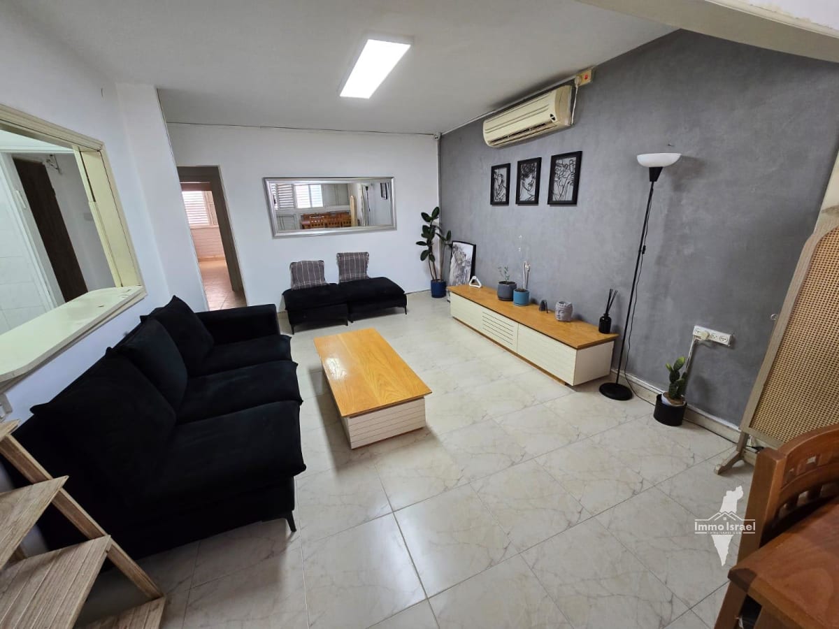 Renovated 3-Room Apartment for Sale on Yad Vashem Street, Be'er Sheva