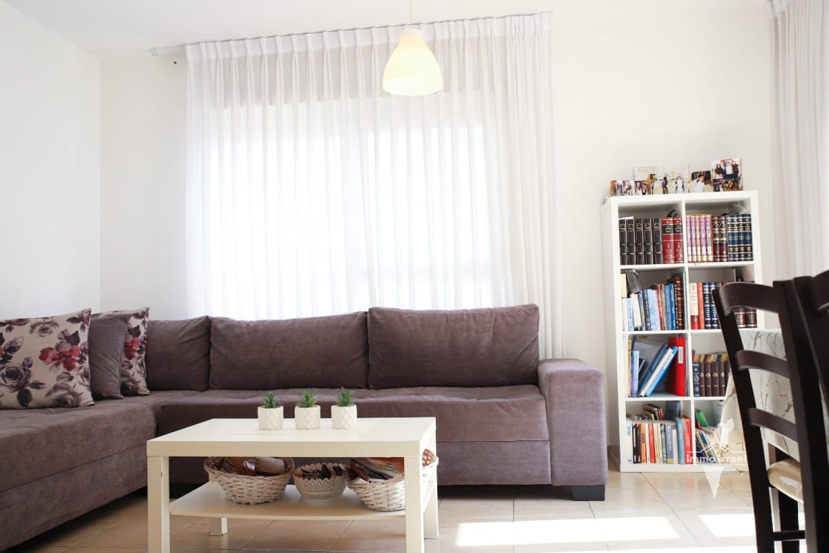 3-Room Apartment for Sale on Yona Ben Amitai Street, Bet Shemesh