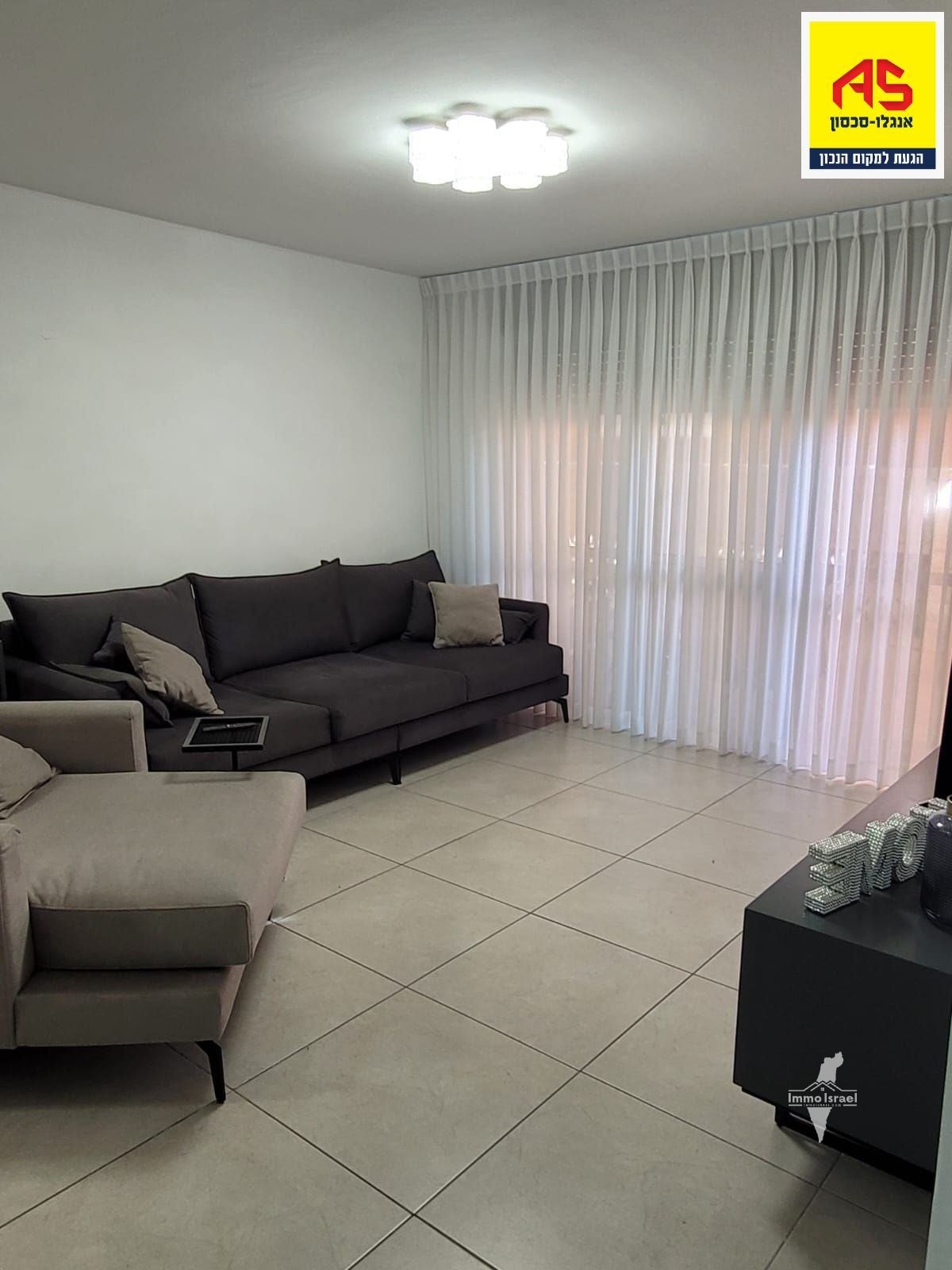 5-Room Garden Apartment for Sale in Agamim Neighborhood, Ashkelon