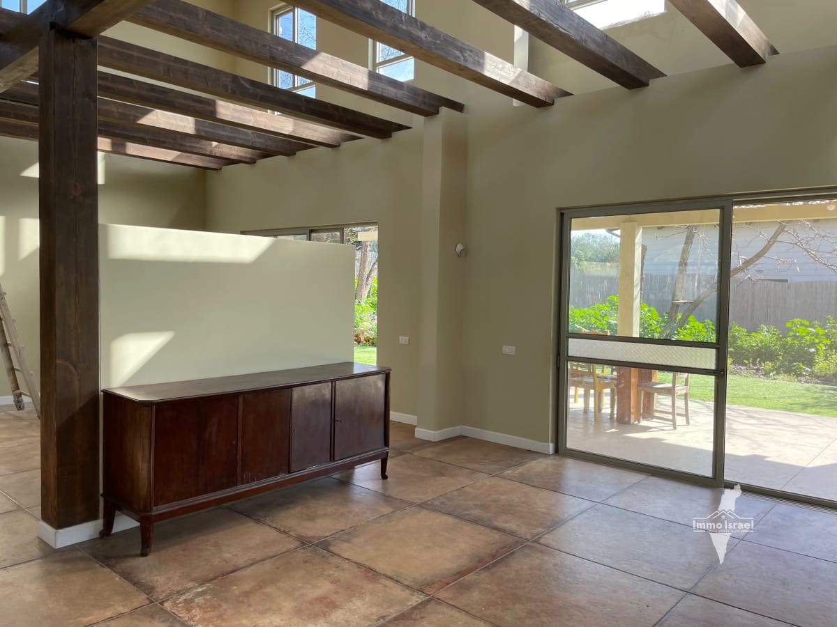 5-Room House for Rent on Khibat Tsiyon Street, Ramat Gan