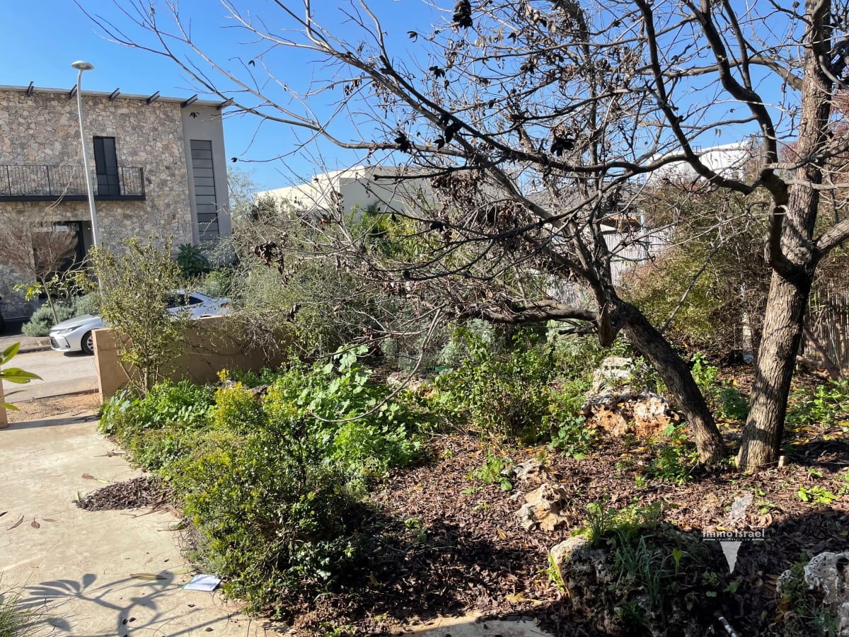 5-Room House for Rent on Khibat Tsiyon Street, Ramat Gan