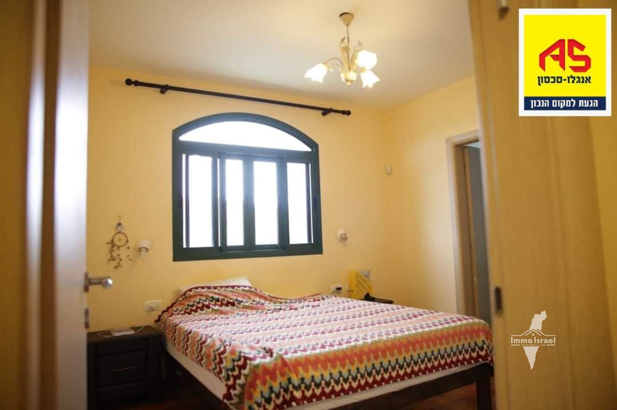 8-Room Cottage for Sale on Elei Sinai Street, Ashkelon