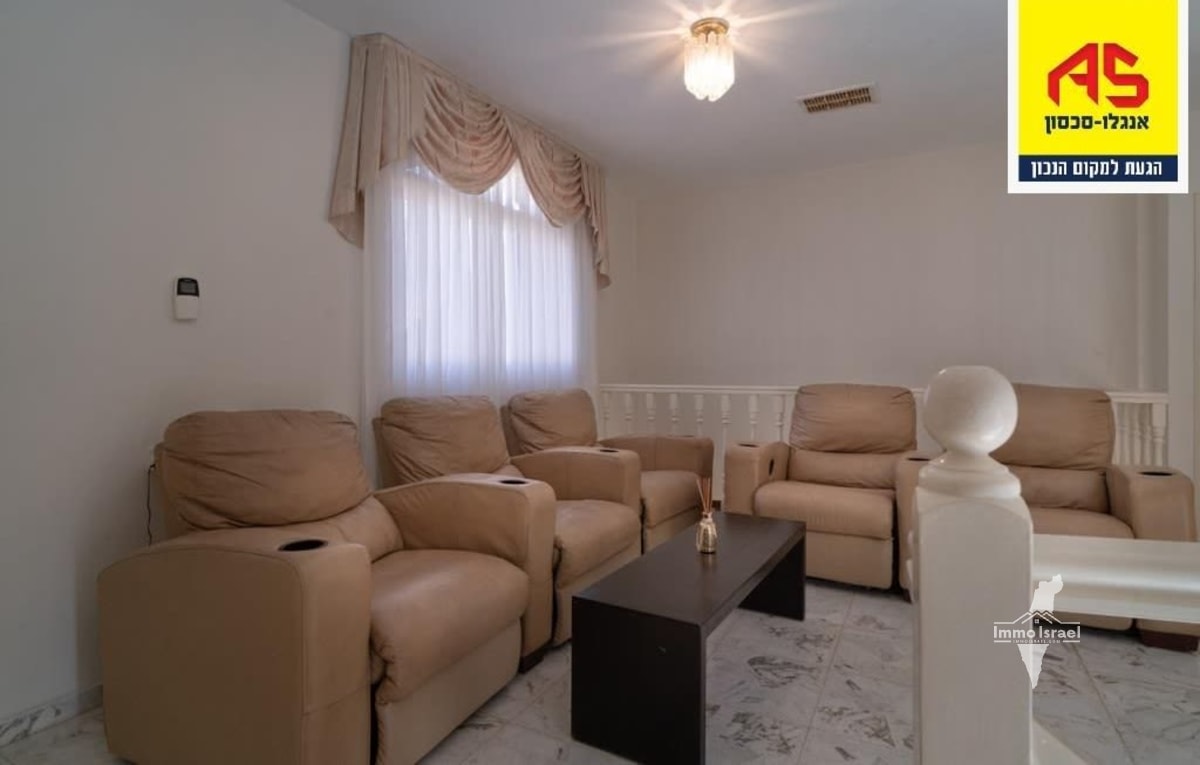 6-Room House for Sale in Neve Yam Neighborhood, Ashkelon