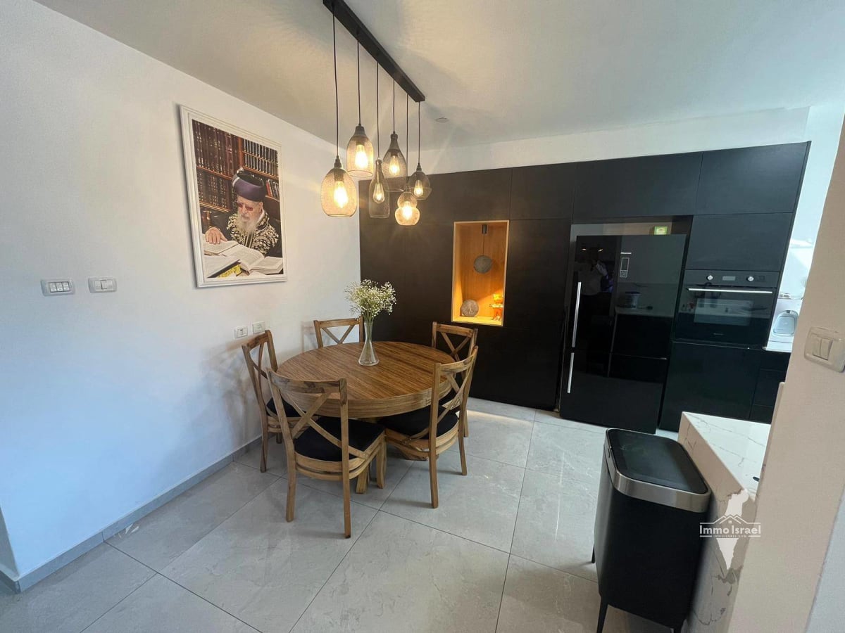 Duplex 4 Rooms for Sale on Bilu Street, Netivot