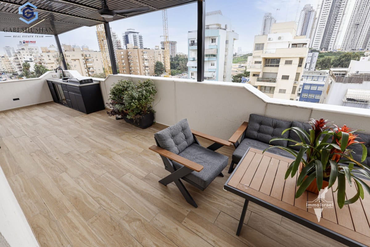 Penthouse de 5 pièces à vendre rue Ben Avi 27, Netanya