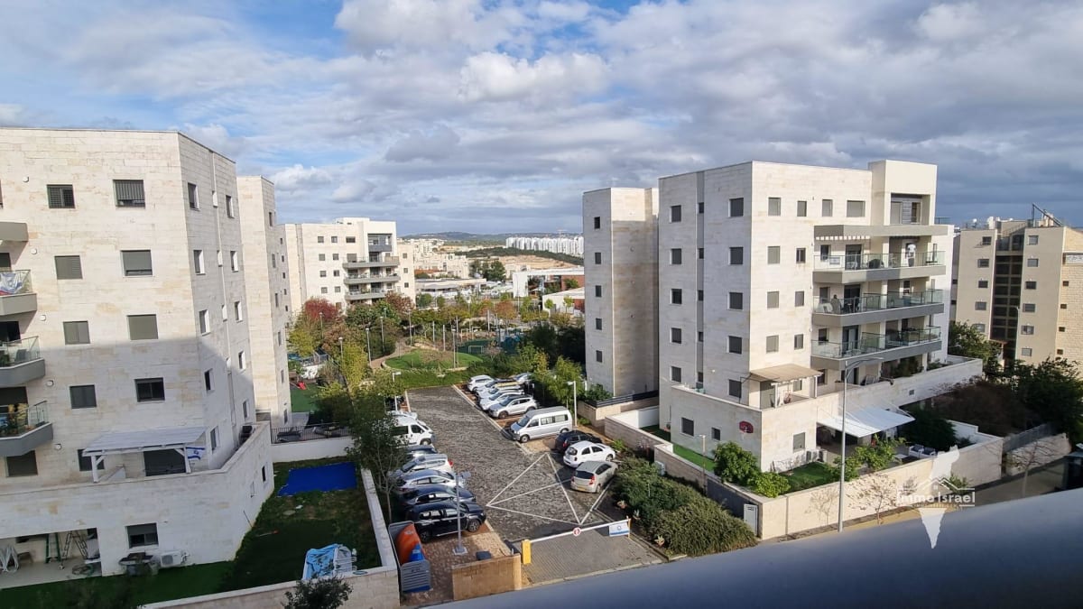 דירת 4 חדרים למכירה ברחוב אורן 16, חריש