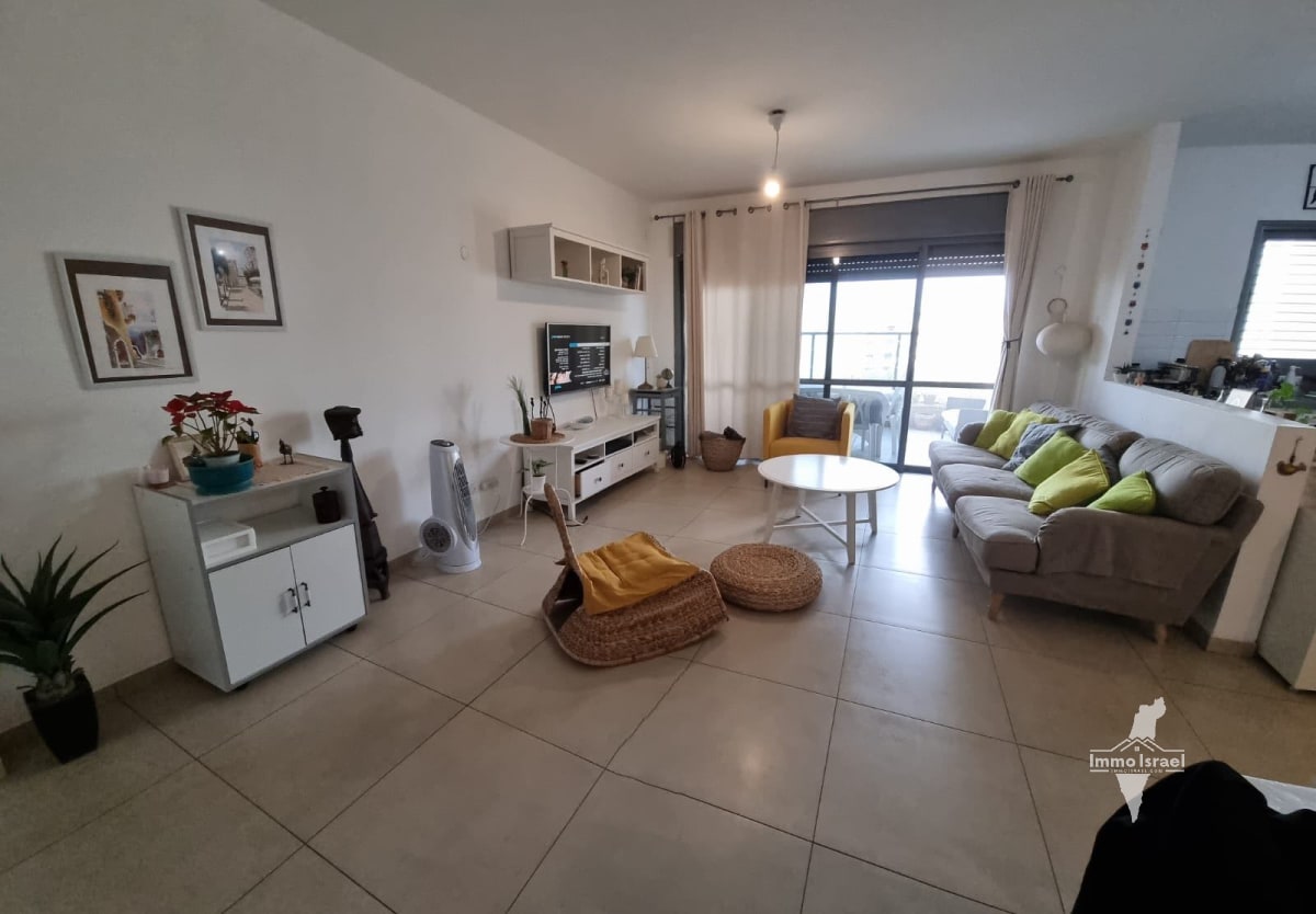 דירת 4 חדרים למכירה ברחוב אורן 16, חריש