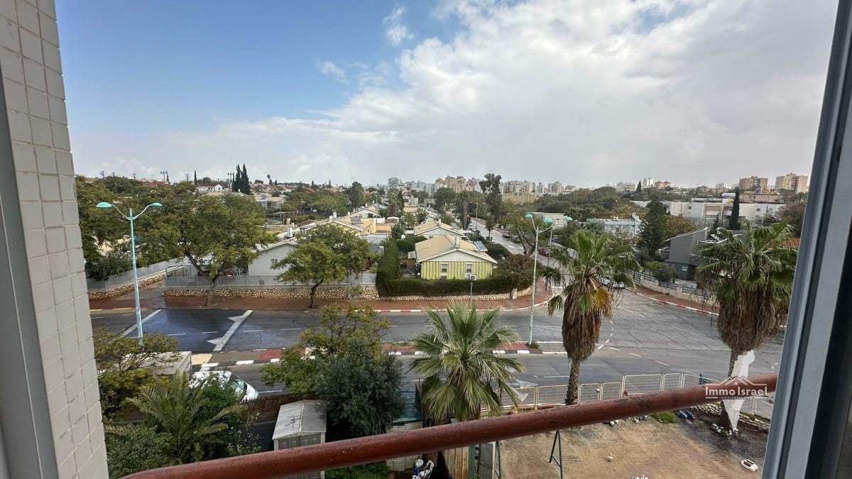 3-Room Apartment for Sale at 2 Arieh Dulzin Street, Be'er Sheva