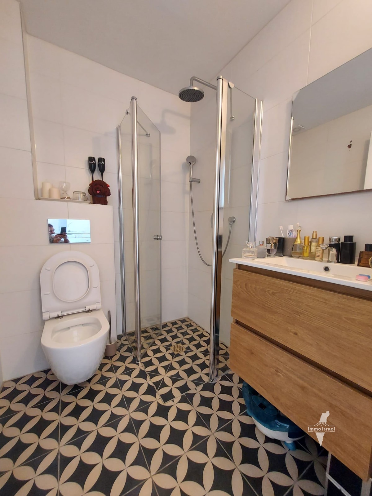 4-Room Apartment for Rent at 34 Moshe Dayan Road, Tel Aviv