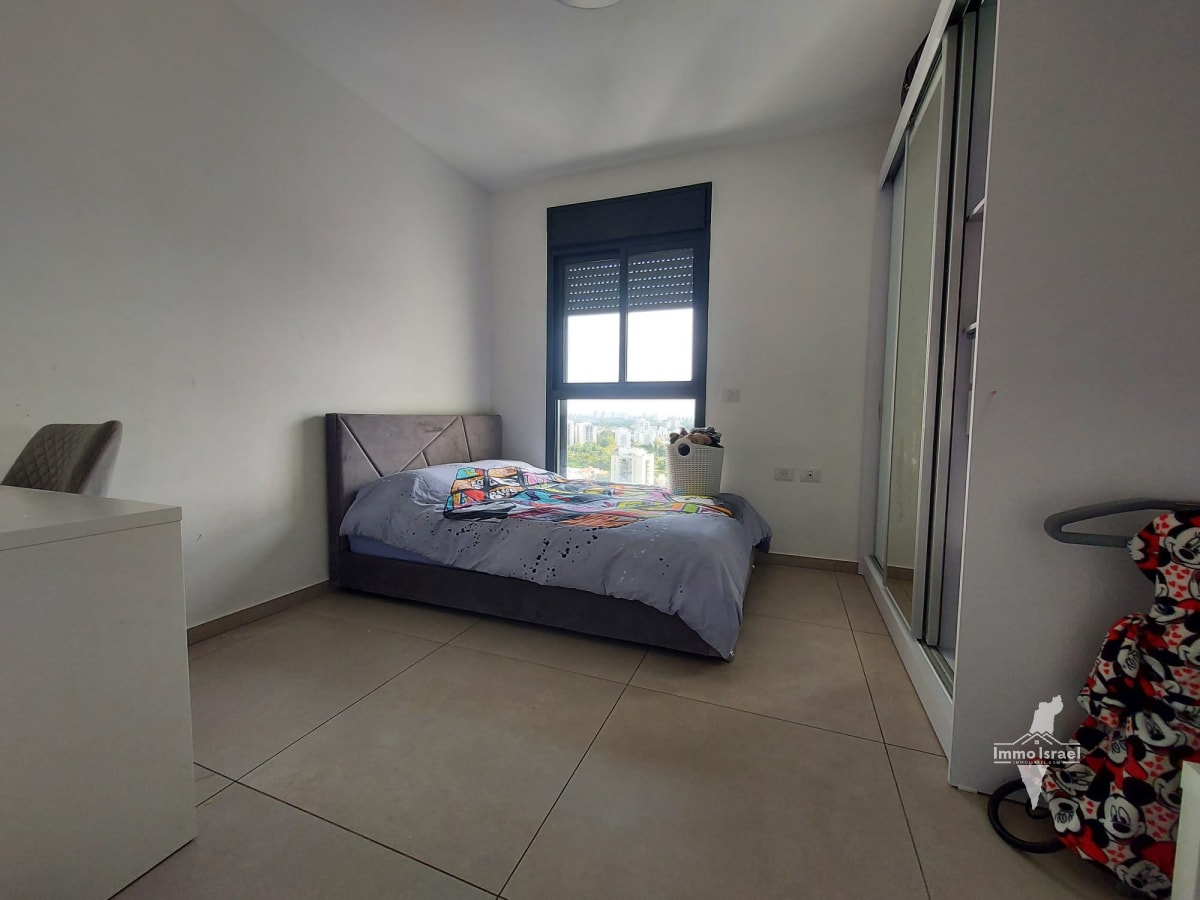 4-Room Apartment for Rent at 34 Moshe Dayan Road, Tel Aviv