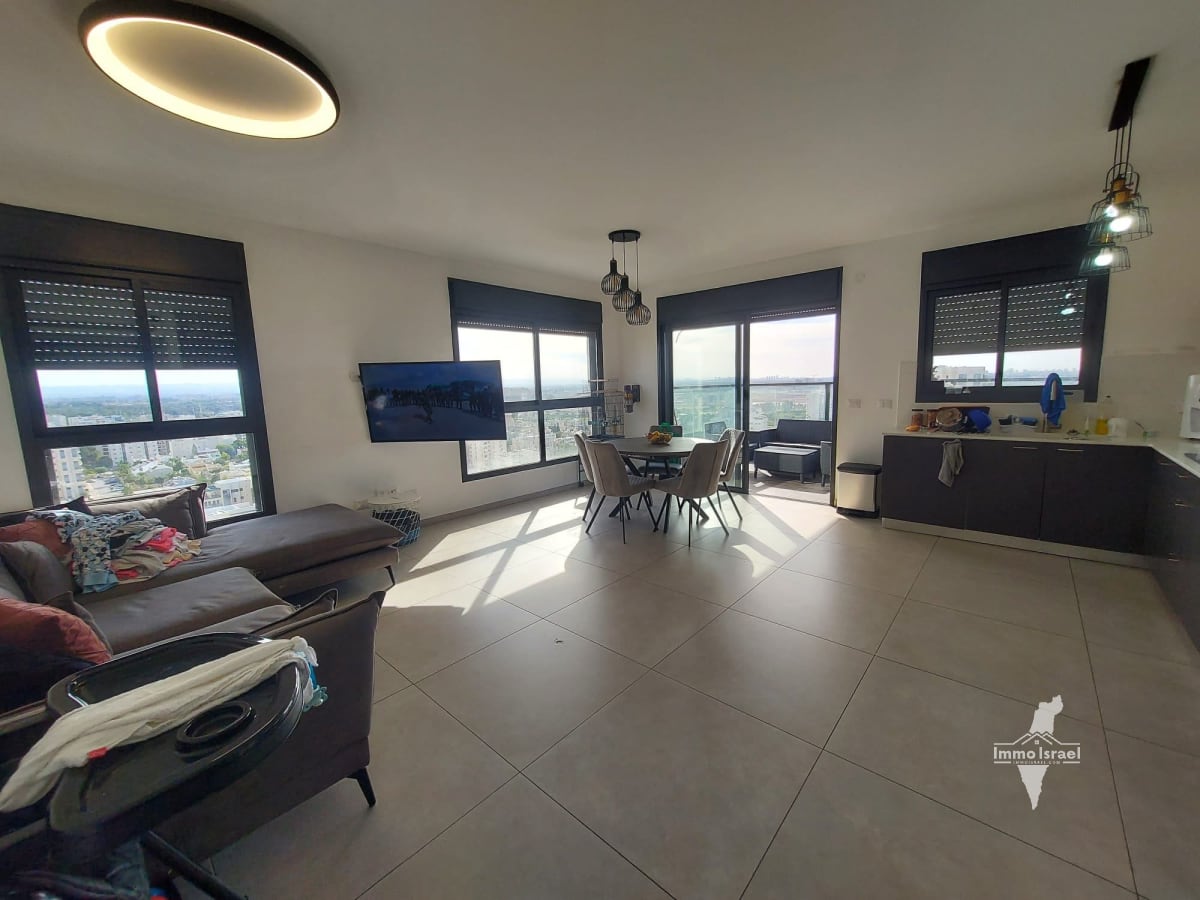 4-Room Apartment for Rent at 34 Moshe Dayan Road, Tel Aviv