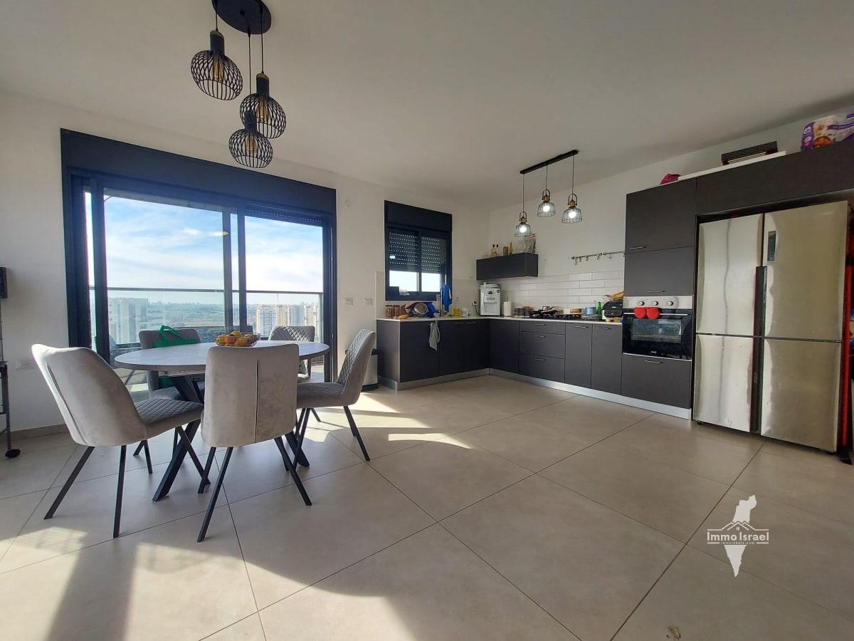 Appartement de 4 pièces à louer au 34 rue Moshe Dayan, Tel Aviv