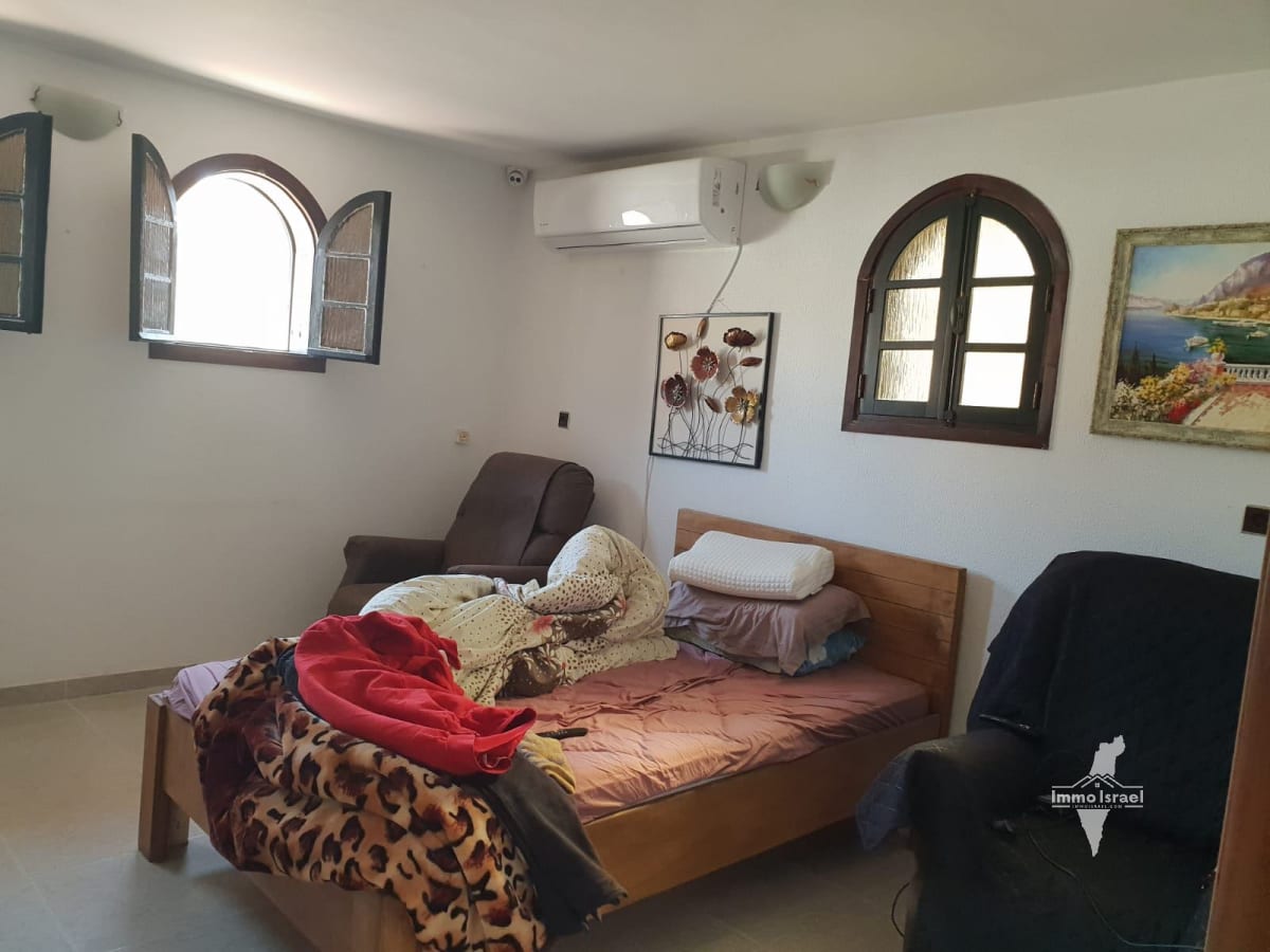 6-Room House for Sale on Kibuts Galuyot Street, Ofakim