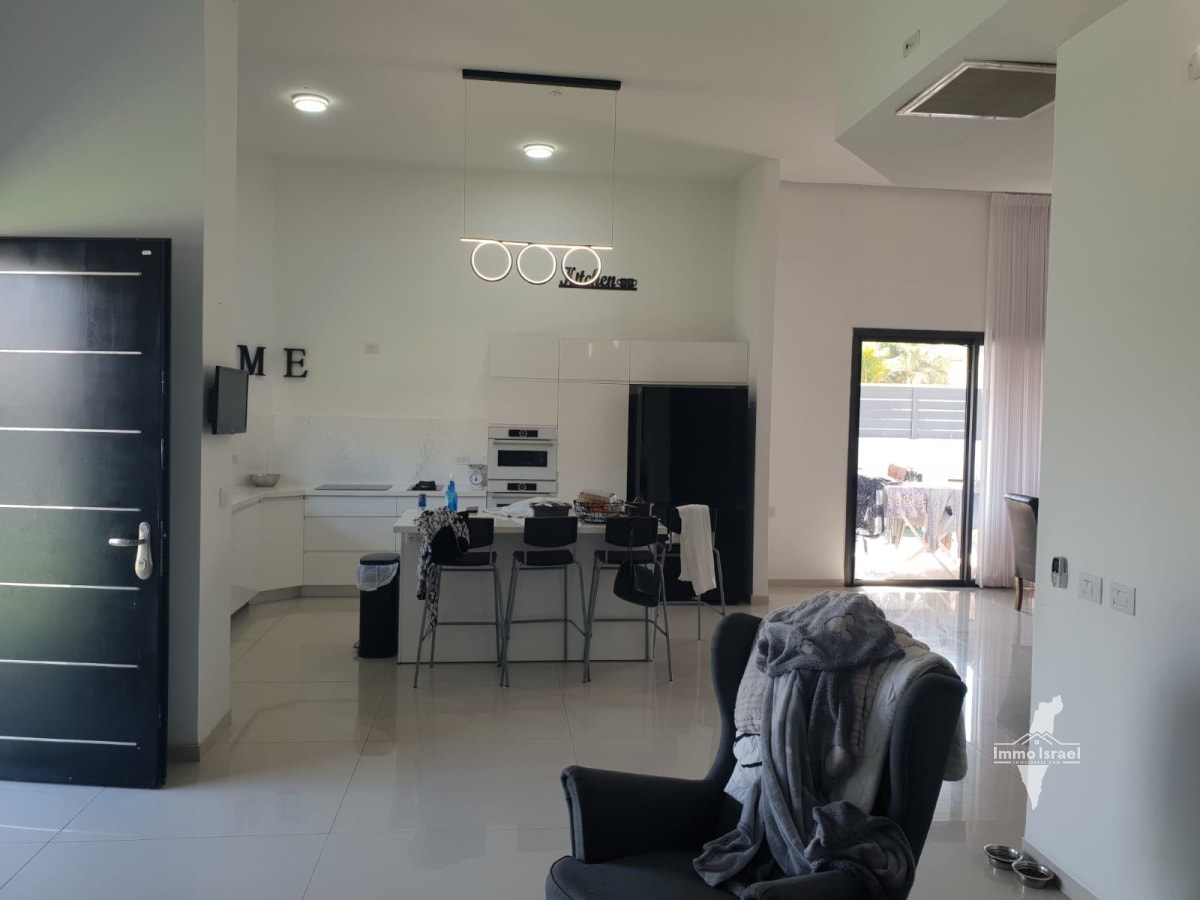 5-Room Villa for Sale in Ramat Shaked Neighborhood, Ofakim