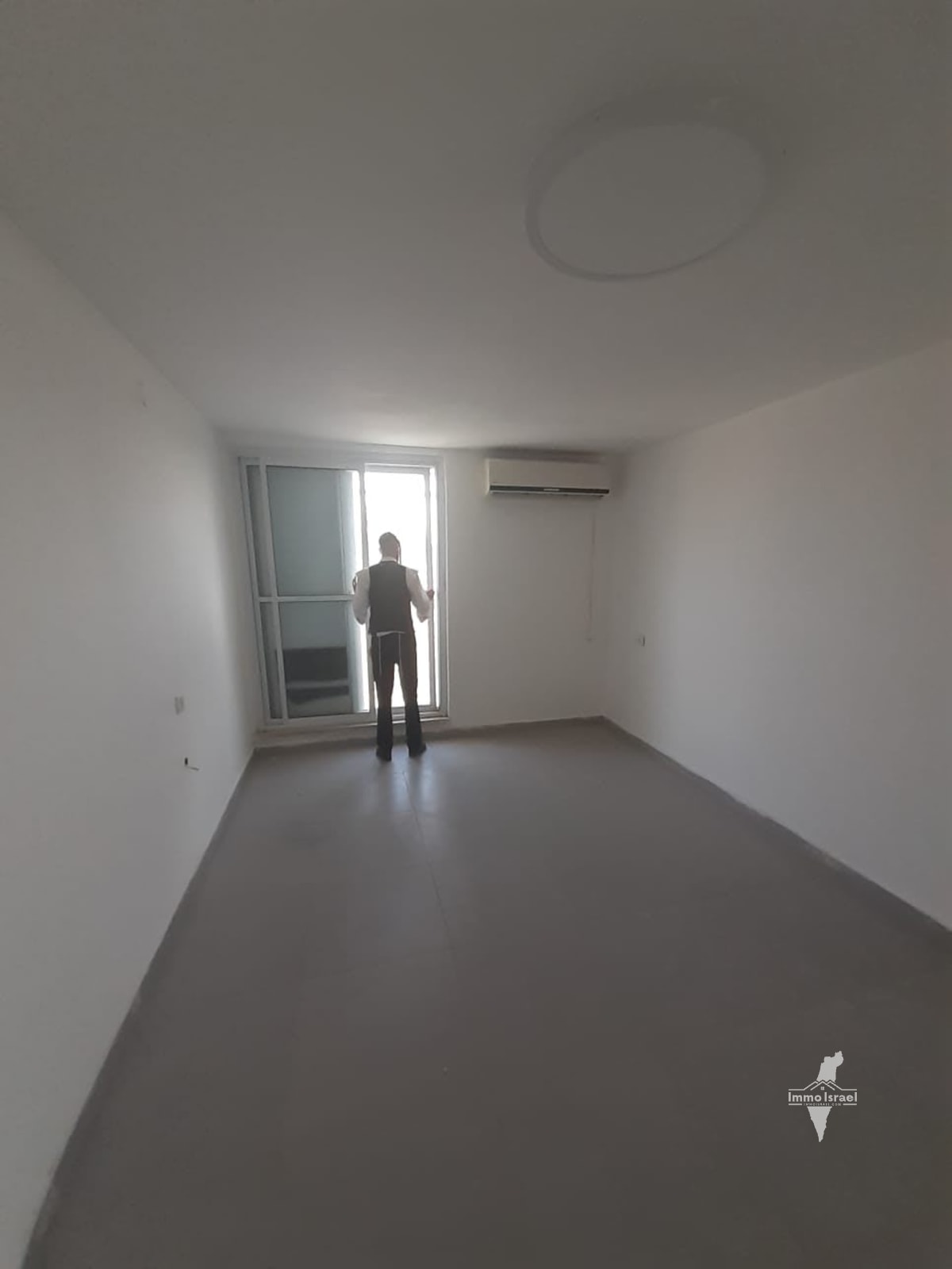 2-Room Apartment for Rent on Herzog Street, Ofakim