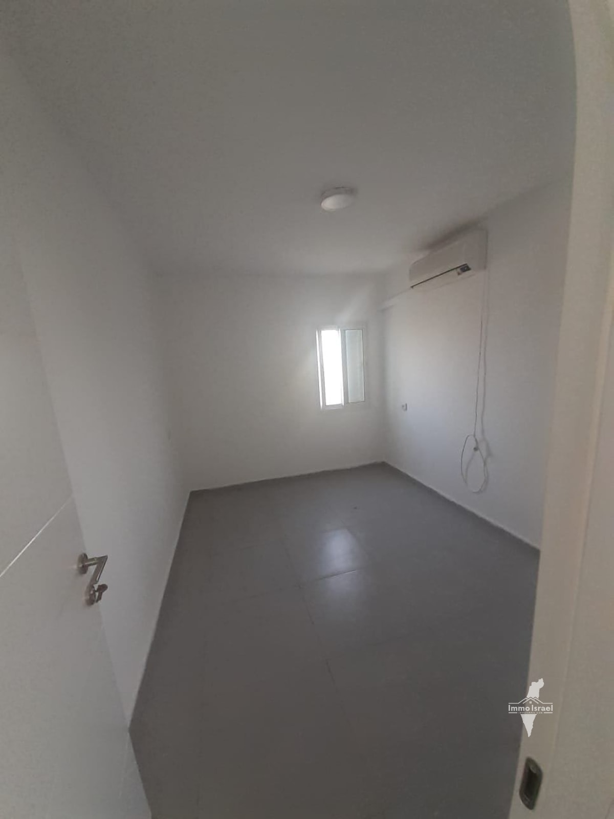 2-Room Apartment for Rent on Herzog Street, Ofakim