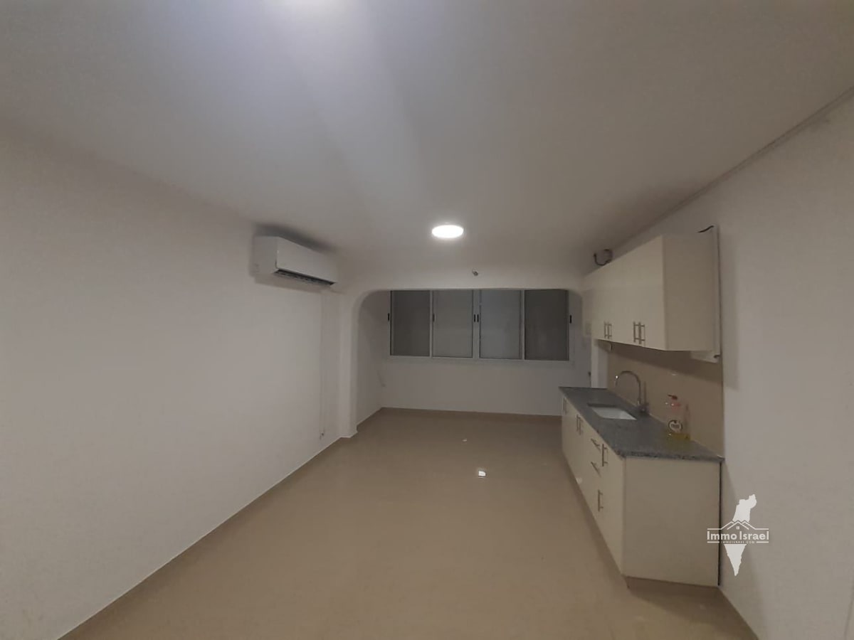 2-Room Apartment for Rent on Herzog Street, Ofakim