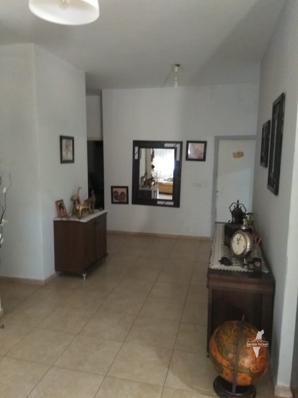 5-Room Villa for Sale in Moshav Nir Akiva