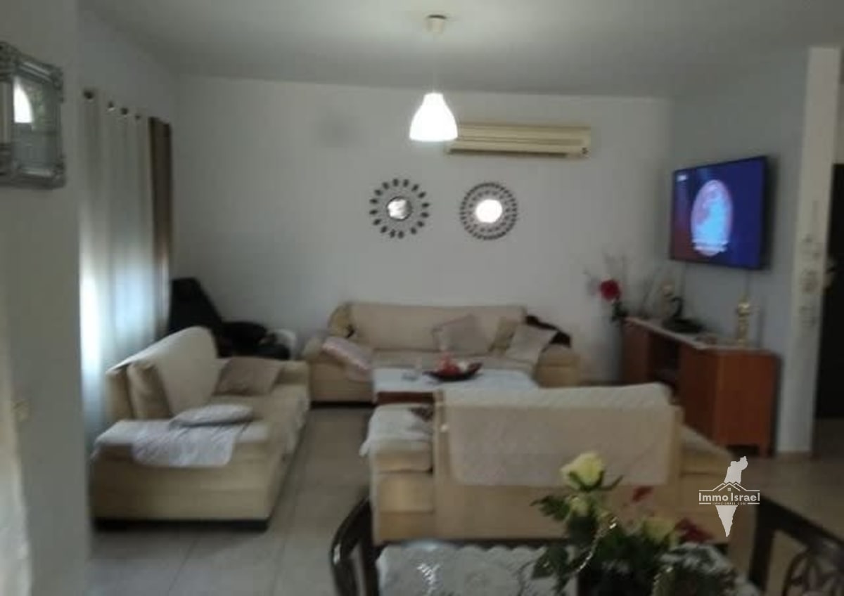 5-Room Villa for Sale in Moshav Nir Akiva