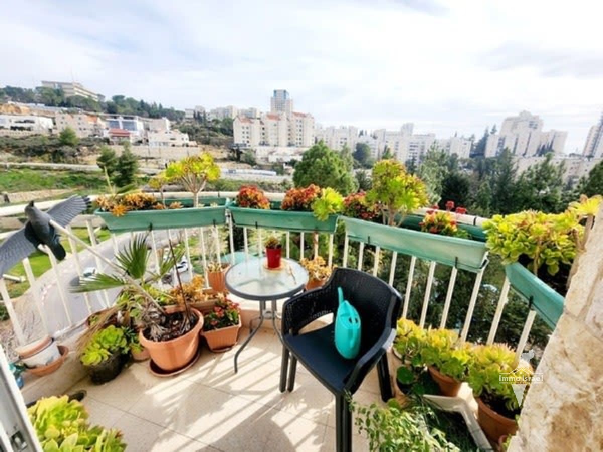 4-Room Apartment for Sale on Leon Kubovi Street, Jerusalem