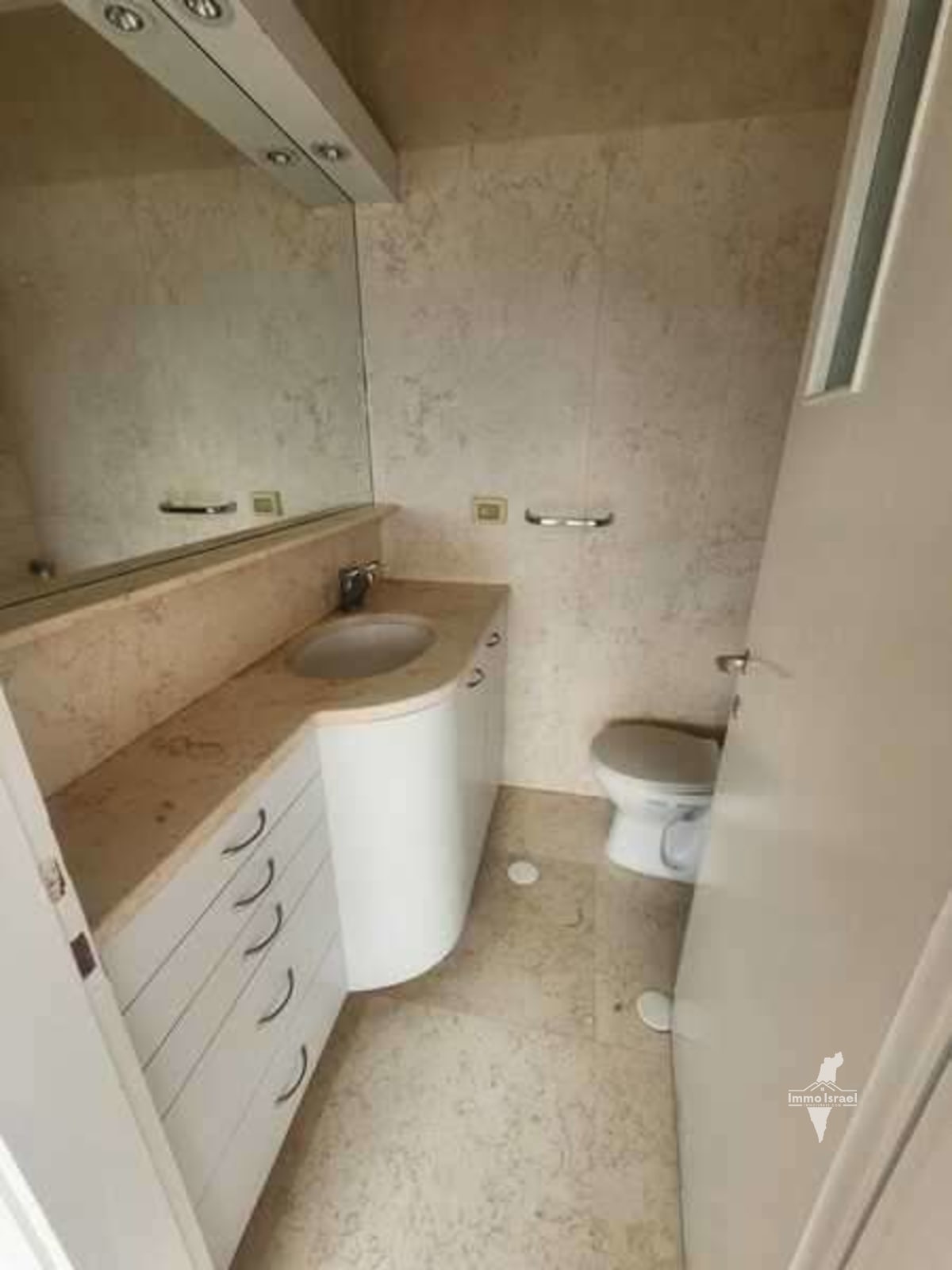 4-комнатный пентхаус на продажу на улице Перец Бернштейн, Иерусалим