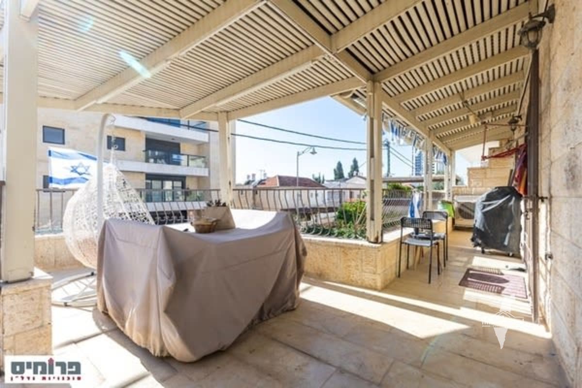 דופלקס 6 חדרים למכירה ברחוב חיים סירני, ירושלים