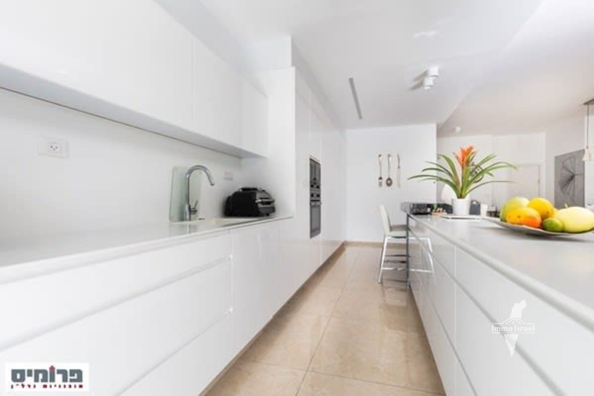 דירת גן 4 חדרים למכירה ברחוב גלבר, ירושלים