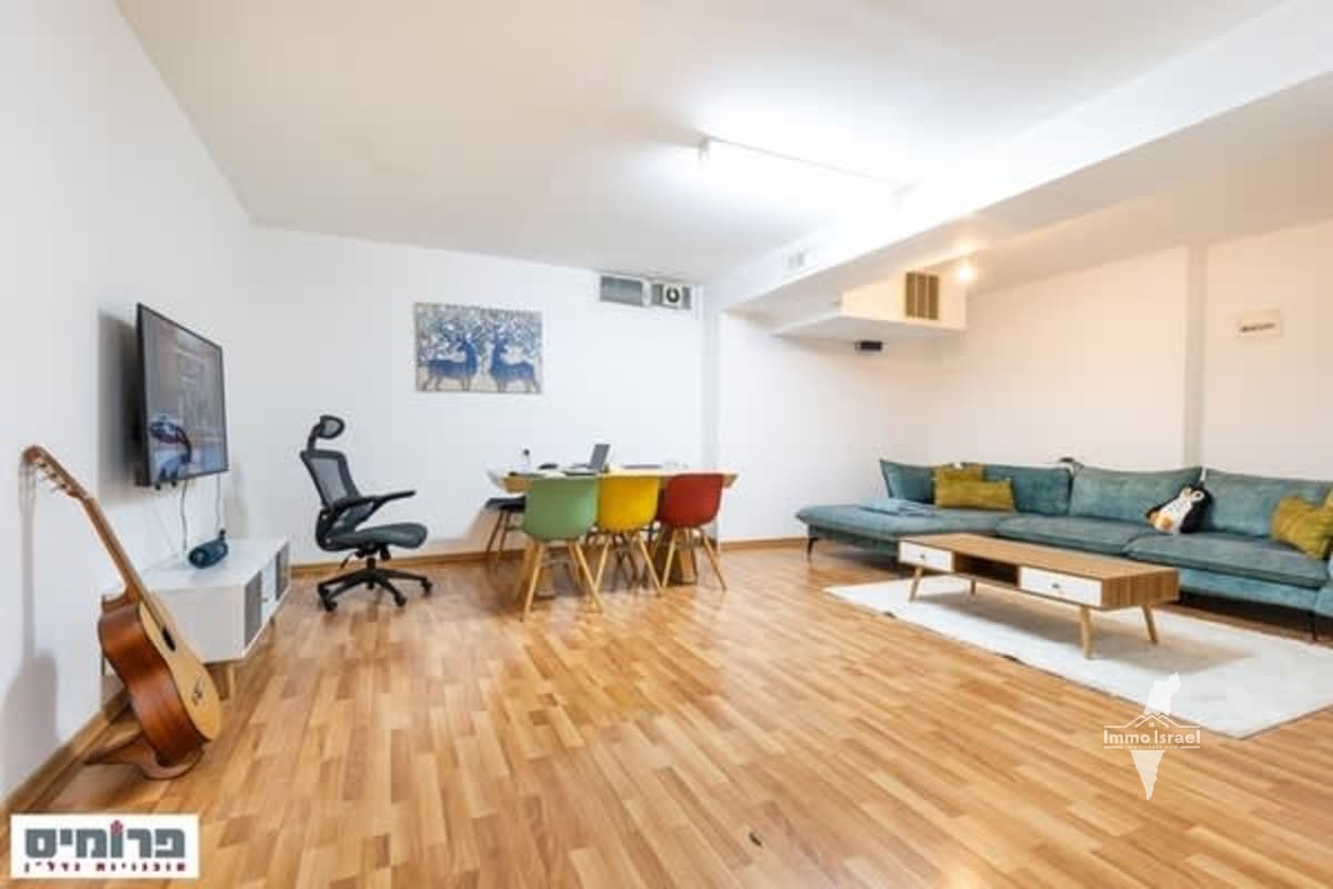 דו משפחתי 6 חדרים למכירה ברחוב דוד מרץ, ירושלים