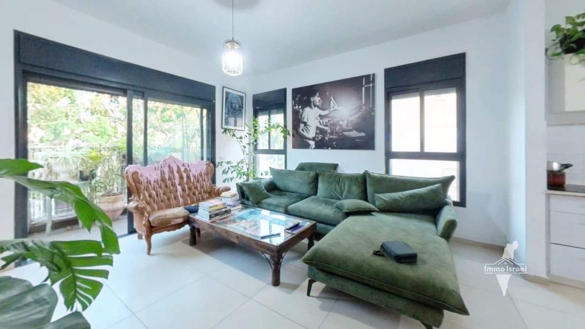 5-Room Apartment for Sale at 96 Sderot Jerusalem, Tel Aviv