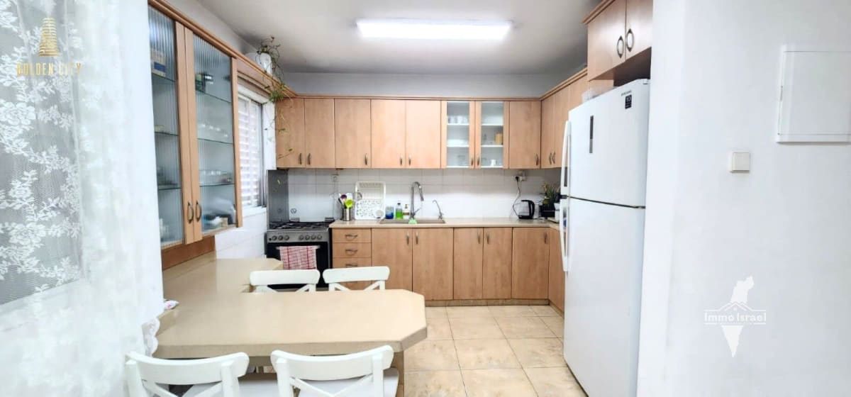 4-Room Apartment for Sale at 32 Rabbi Akiva Street, Netanya
