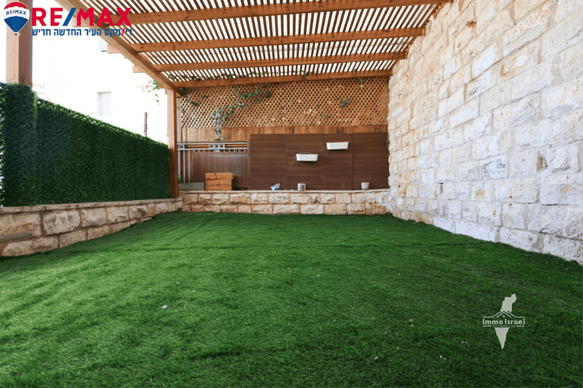 Rez-de-jardin de 4 pièces à vendre au 72 rue Shoham, Harish