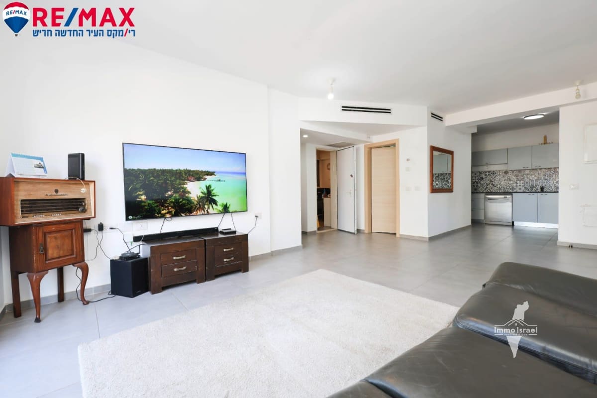 4-Room Garden Apartment for Sale at 72 Shoham Street, Harish