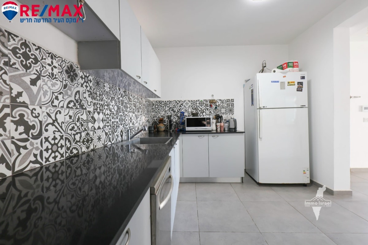 Rez-de-jardin de 4 pièces à vendre au 72 rue Shoham, Harish