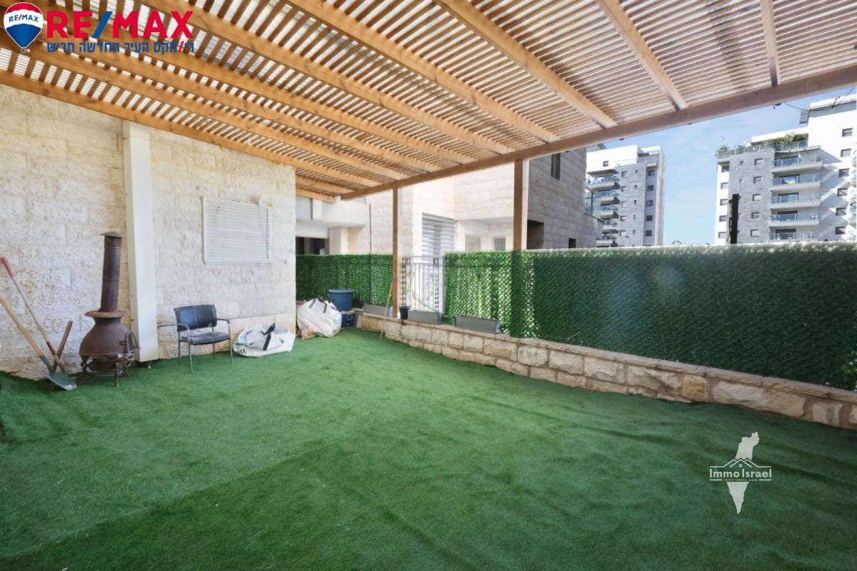 Rez-de-jardin de 4 pièces à vendre au 72 rue Shoham, Harish