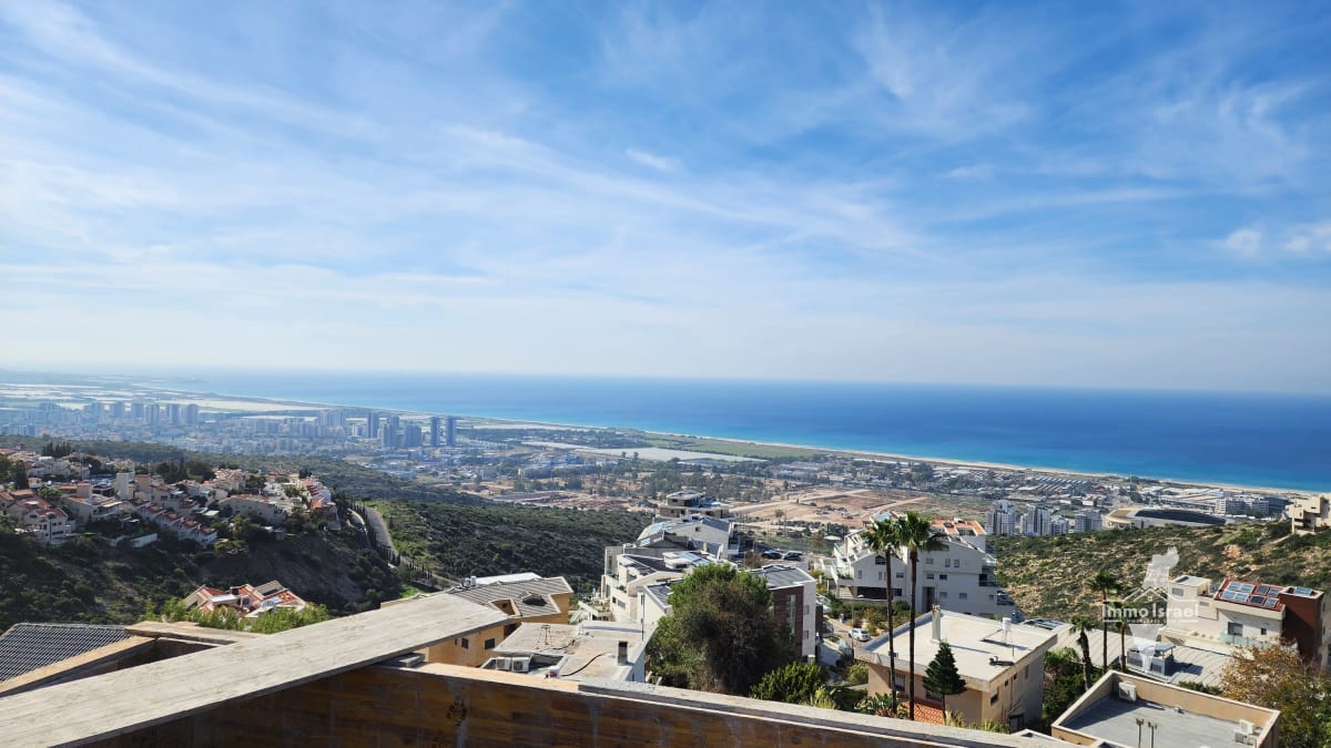 5-Room Apartment for Sale at 16 Yosef Vitkin Street, Haifa