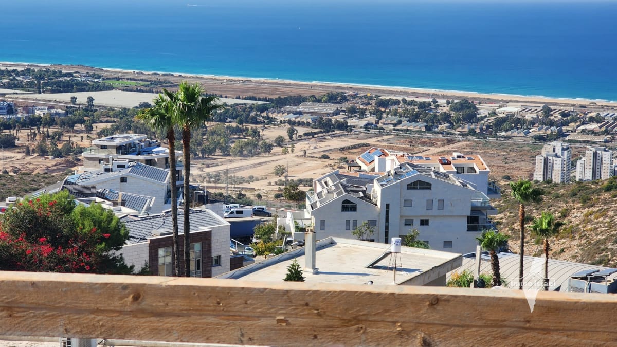 5-Room Apartment for Sale at 16 Yosef Vitkin Street, Haifa