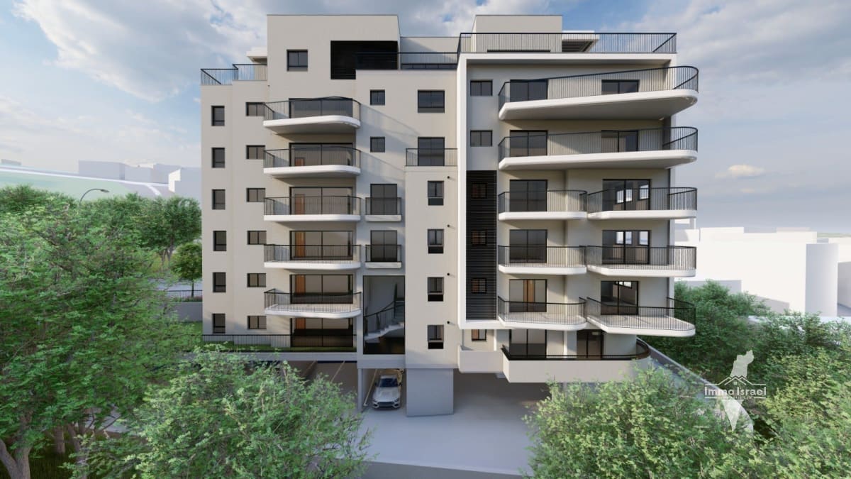 5-Room Penthouse for Sale at 18 Eder Street, Haifa