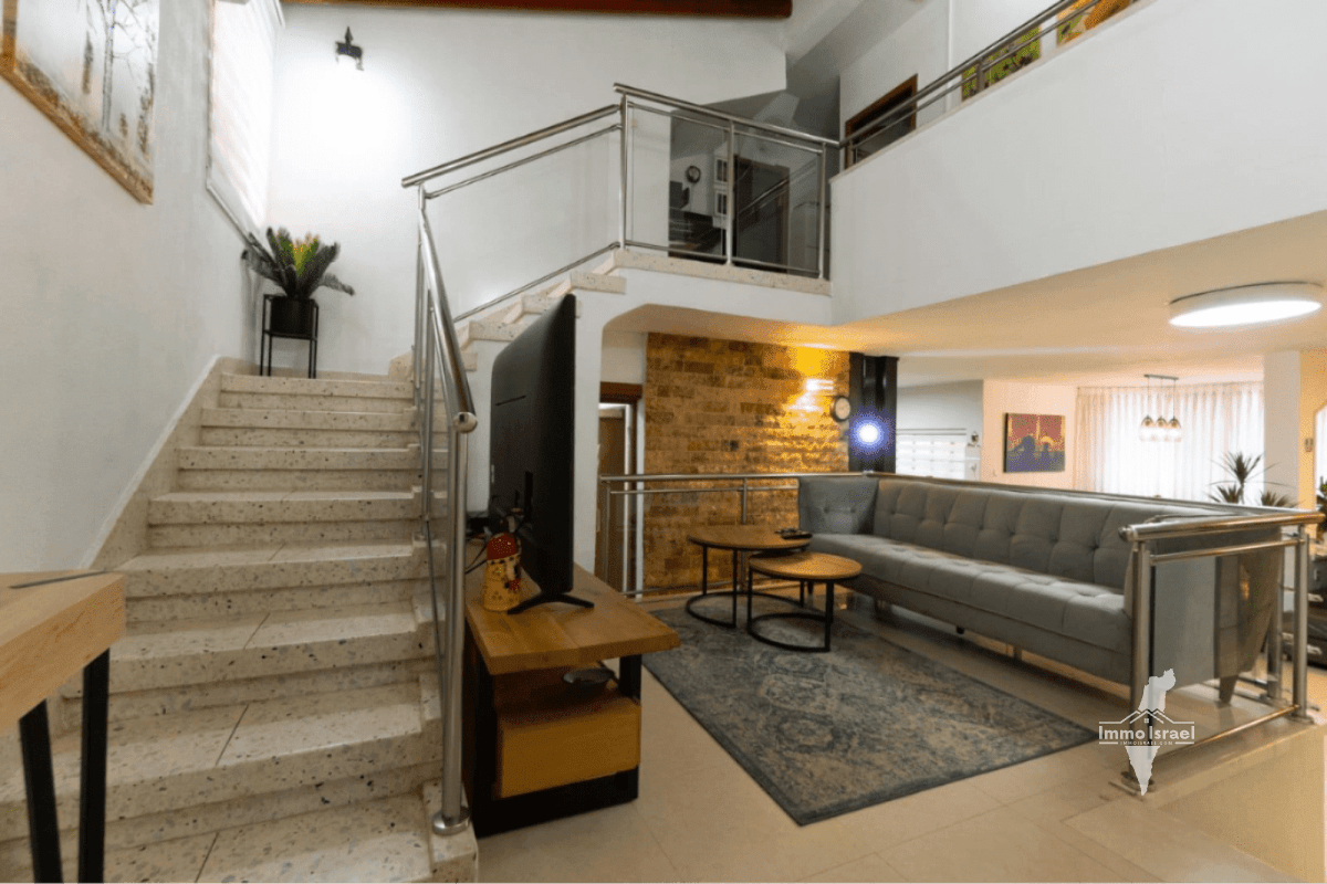 6.5-Room Villa for Sale on Havatselet HaNegev Street, Be'er Sheva