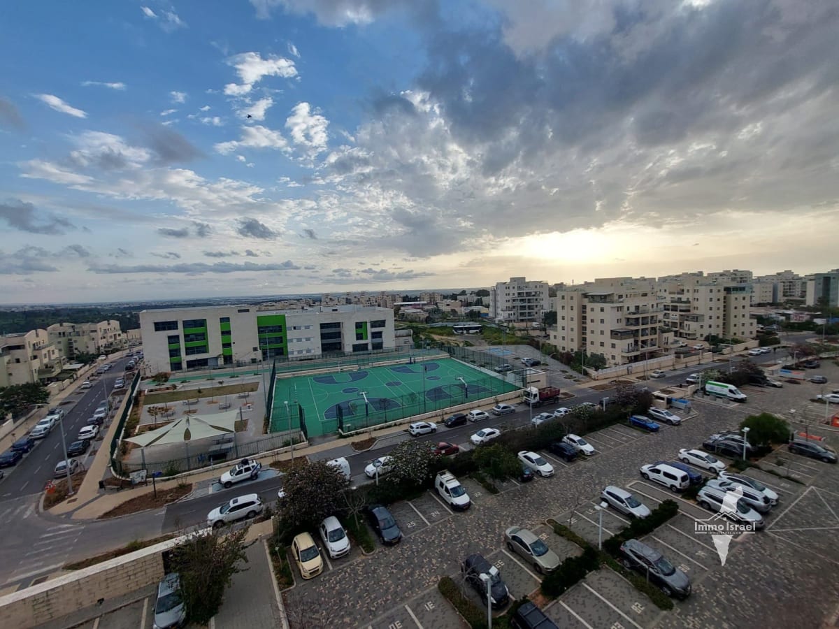 5-Room Apartment for Sale at 7 Zayit Street, Harish